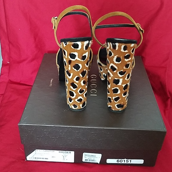 Sandals - Picture 2 of 4